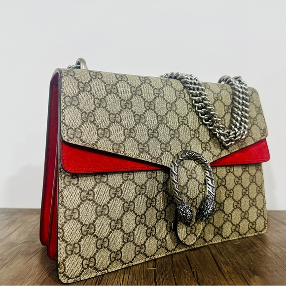 Gucci Handbags - Turn Heads with Iconic Elegance – Gucci Dionysus GG Supreme Shoulder Bag Medium